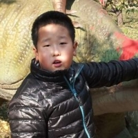 英俊男孩